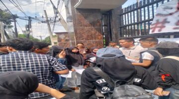 Puluhan Mahasiswa Tuntut Pengusutan Dugaan Korupsi Pembelian Eks Rumah Singgah Covid-19 di Pematangsiantar