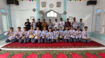 Yahdi Hasan Hadiri Yasinan di SMA Negeri 1 Kutacane, Doakan 21 Tahun Perdamaian Aceh dan 81 Tahun Kemerdekaan Republik Indonesia. 