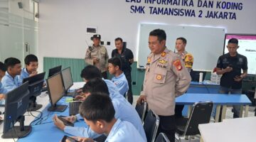 Polri Dampingi Pelajar SMK Taman Siswa 2 Kenali AI, Bekal Hadapi Era Digital