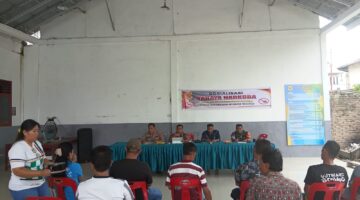Sinergi TNI-Polri-Pemdes: Sosialisasi Anti Narkoba Kepada Warga di Desa Tigalingga
